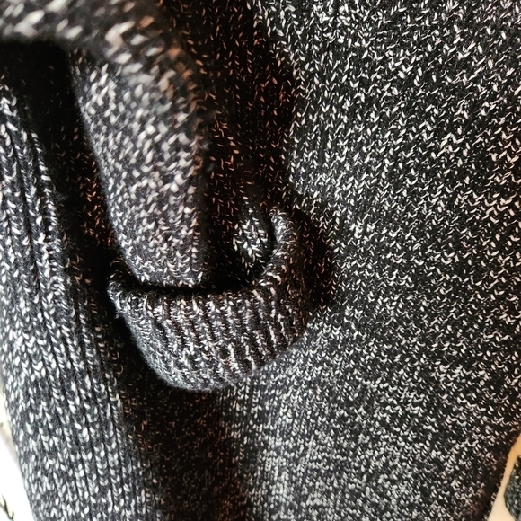 Athleta Shasta V Neck Sweater Wool Blend Gray Size Small - Picture 7 of 10